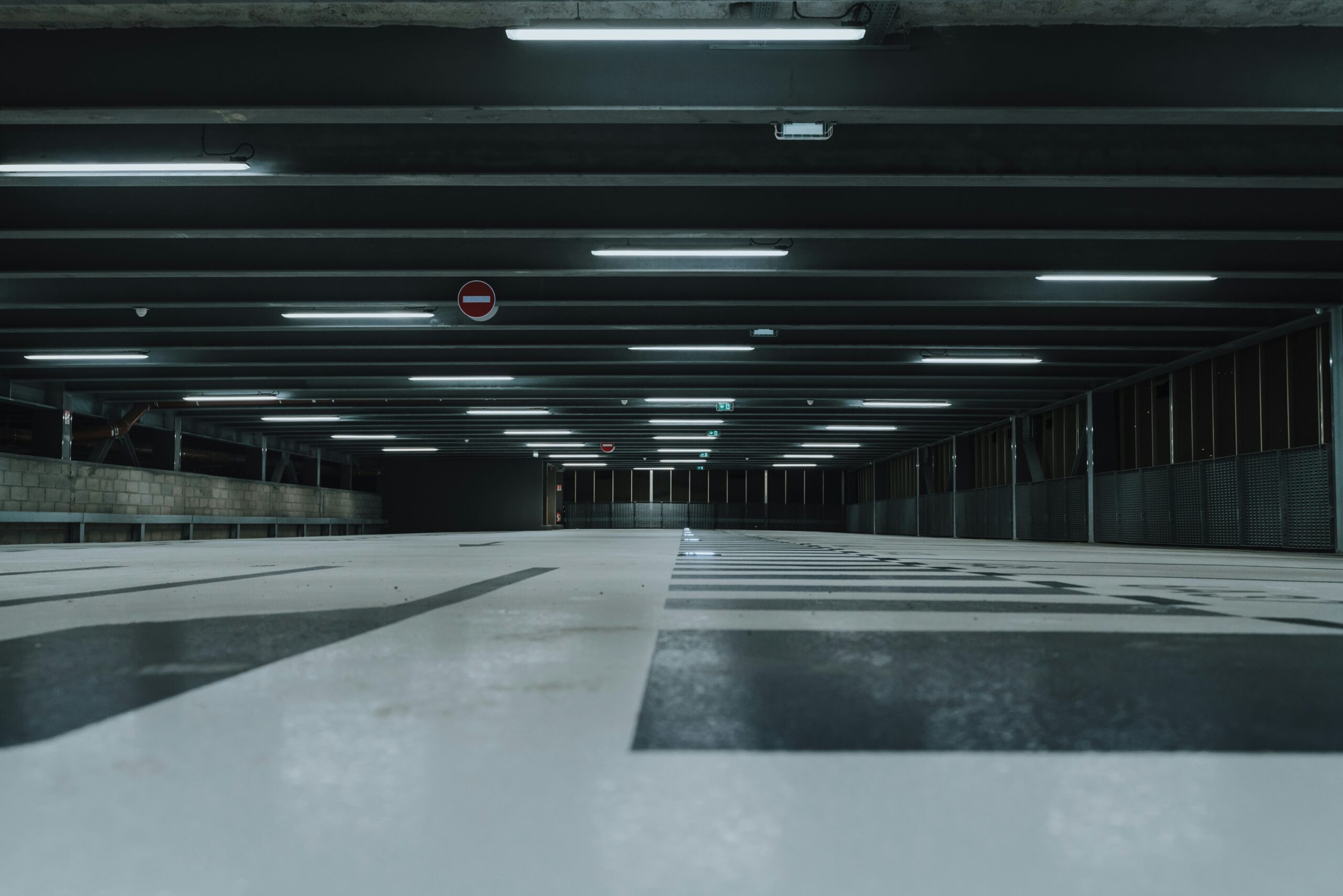 florian-olivo-zPQY5-xdsvQ-unsplash (1) Car Park Lighting